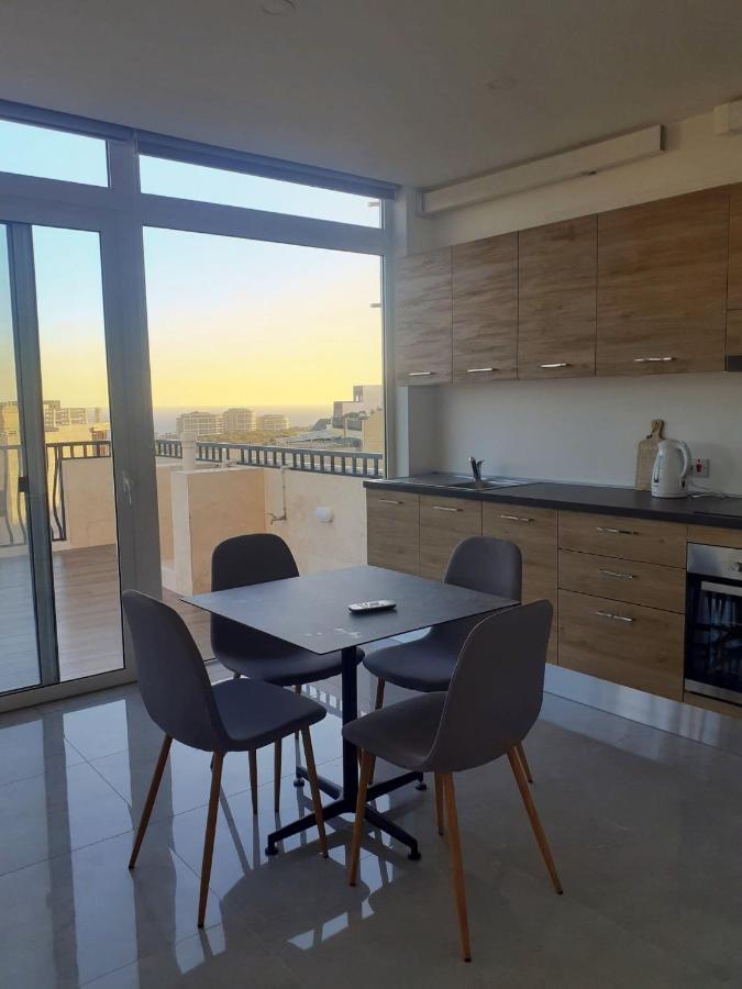 Panoramic Penthouse Haven Lägenhet Mellieħa Exteriör bild